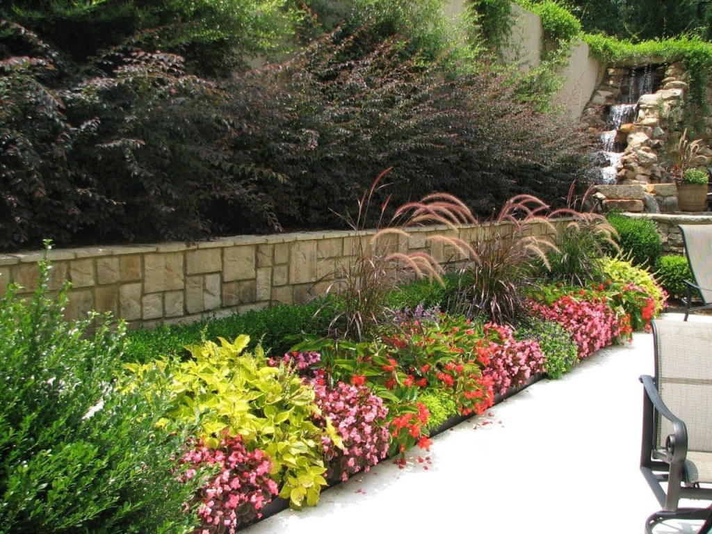 bordur1.jpg bordur1.jpg