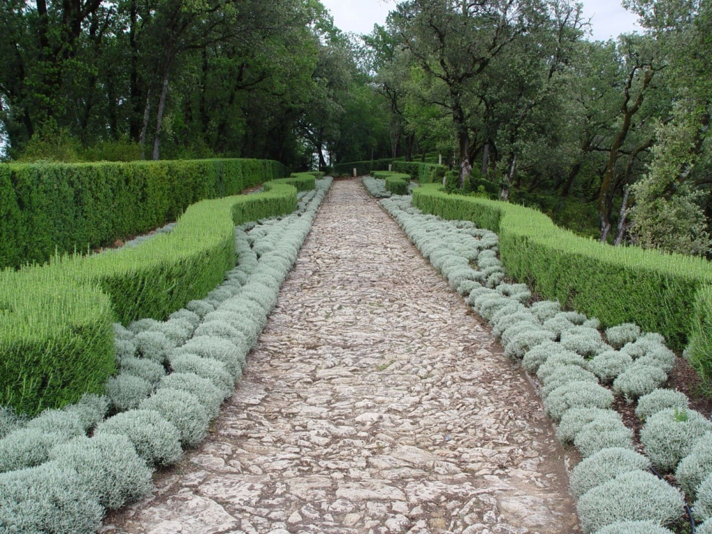 bordur2.jpg bordur2.jpg