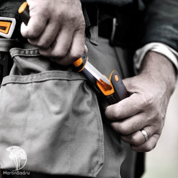 Универсальный нож с точилкой