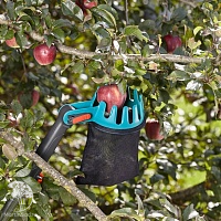 Комплект: Плодосъемник (насадка для комбисистемы) с телескопической рукояткой 210-390 см Gardena