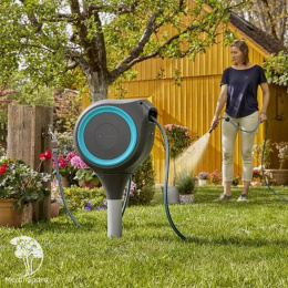 18614-20.000.00 Катушка со шлангом свободного размещения автоматическая GARDENA RollUp M (голубой цвет)