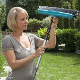 03622-36.000.00 Комплект Gardena: Щетка для дорожек (насадка для комбисистемы) + Рукоятка деревянная 130 см