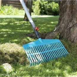 03020-30.000.00 Комплект Gardena: Грабли для газонов (насадка для комбисистемы) + Рукоятка деревянная 130 см