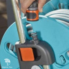 Тележка для шланга Gardena AquaRoll S со шлангом Classic, 20 м  (13 мм (1/2") и комплектом для полива фото 4 